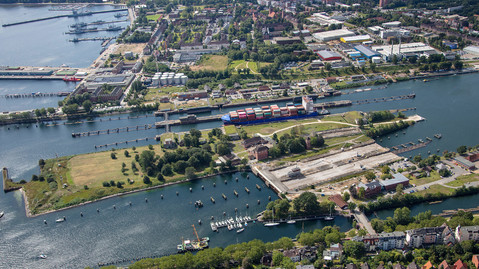 Schleusenanlage Kiel-Holtenau am Nord-Ostsee-Kanal